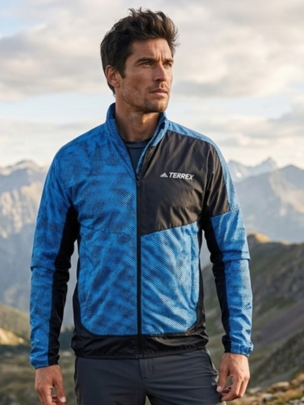 adidas Terrex Blue and Black Men's Lightweight Performance Jacket Size Small
